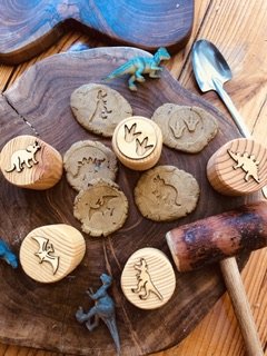 PREHISTORIC PARADISE SENSORY PLAY SESSION IN NATURE- HALLETT COVE